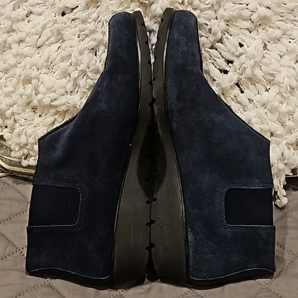 Aerosoles Booties - Picture 7 of 15